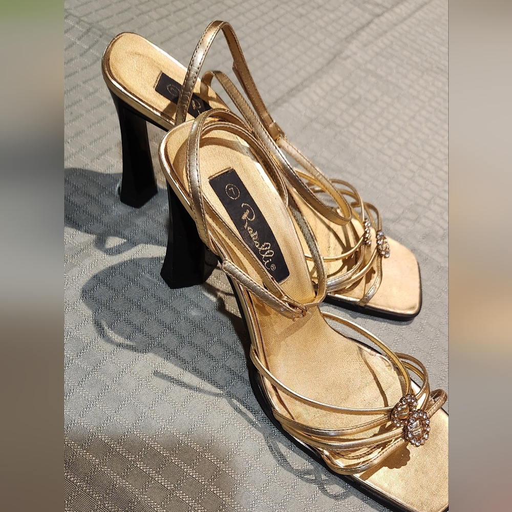 💥GOLD STRAPPY SANDALS - Picture 4 of 6